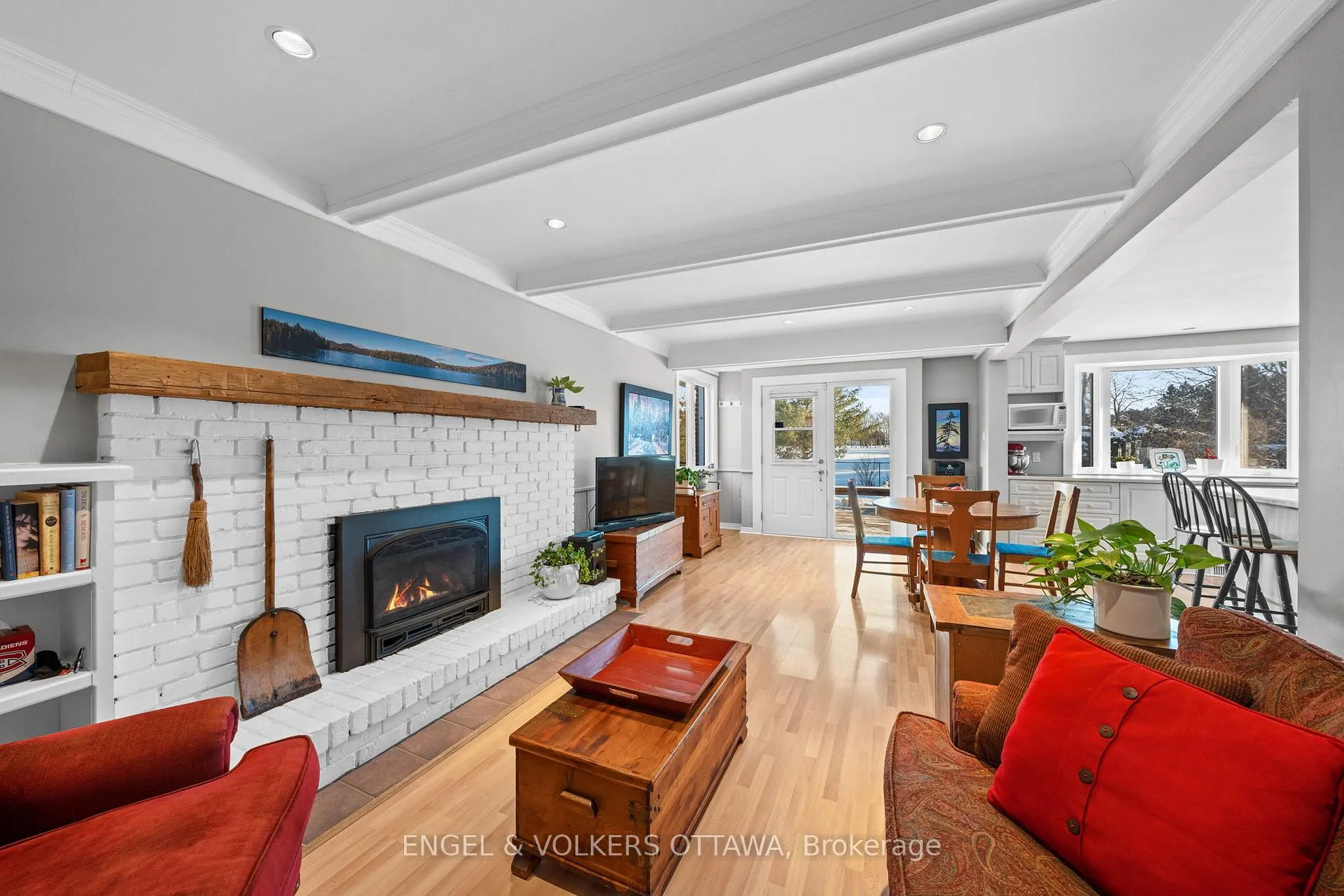 Photo 16 of 1304 Fairway Drive, Ottawa, Manotick South to Roger Stevens — HOMEH