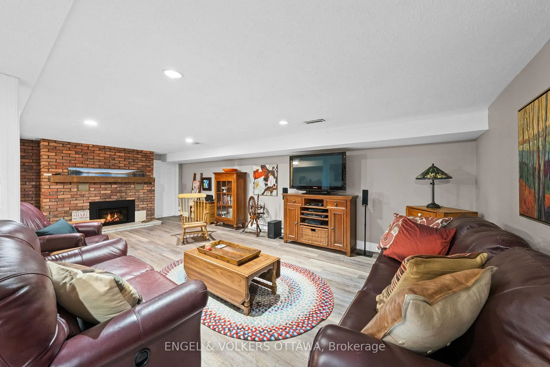 Photo 27 of 1304 Fairway Drive, Ottawa, Manotick South to Roger Stevens — HOMEH