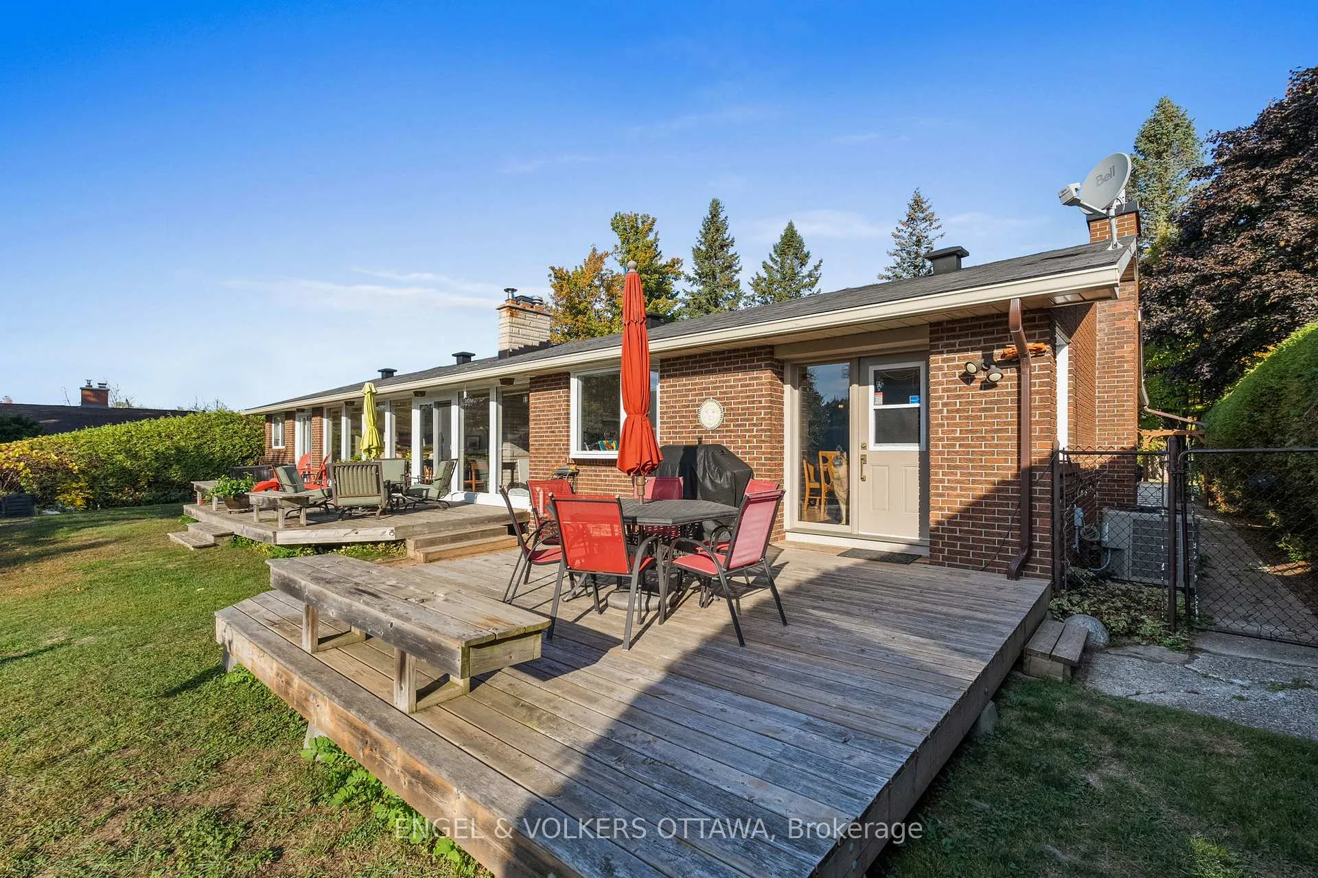 Photo 31 of 1304 Fairway Drive, Ottawa, Manotick South to Roger Stevens — HOMEH