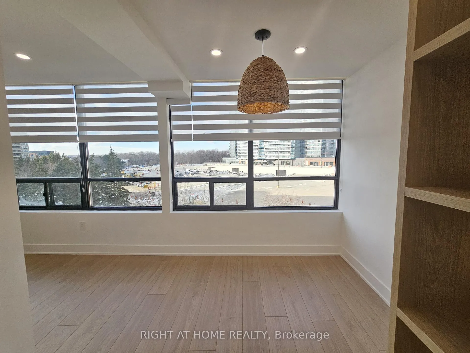 Photo 12 of Unit 512, 7460 Bathurst Street, Vaughan, Brownridge — HOMEH