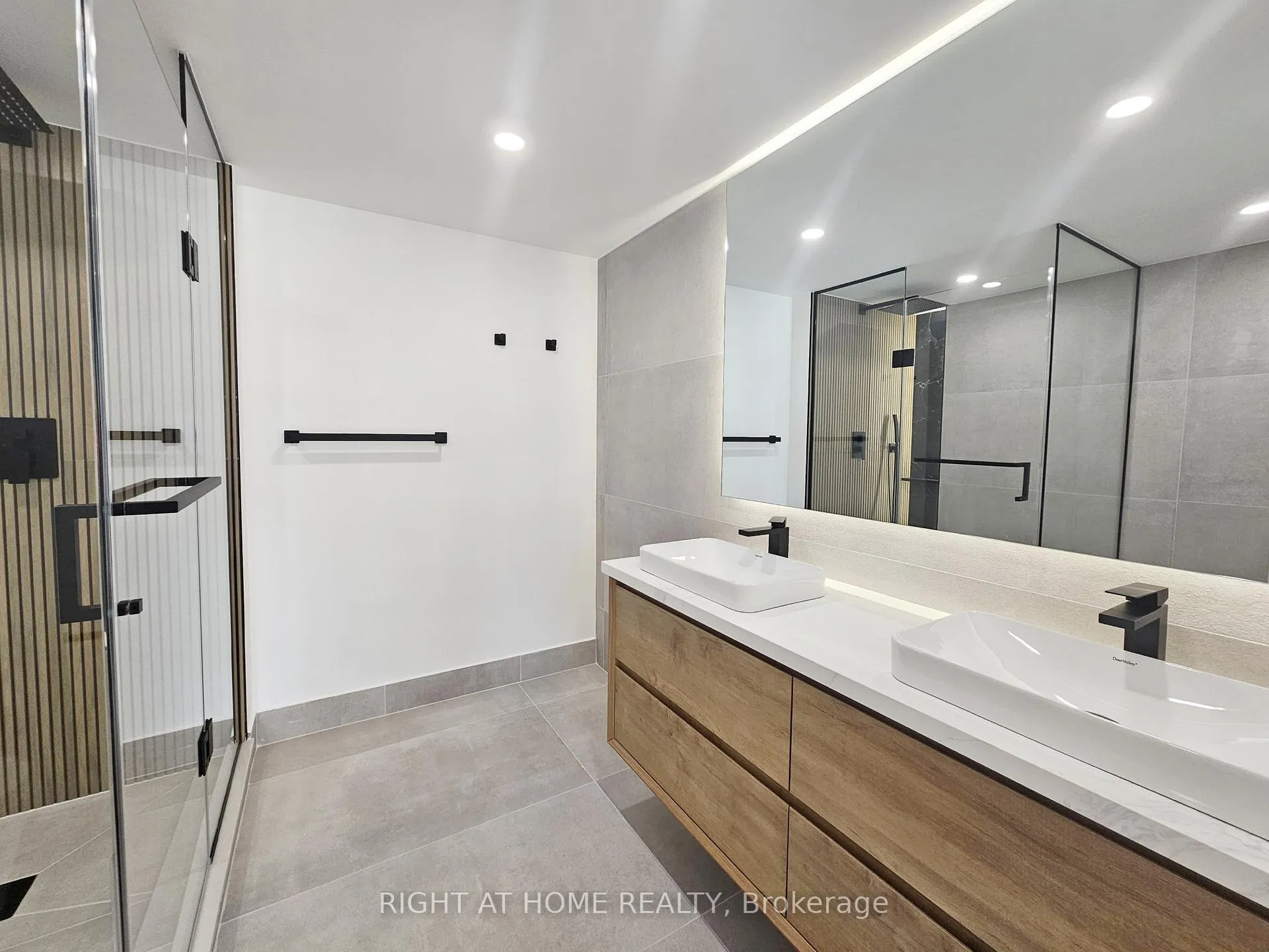 Photo 22 of Unit 512, 7460 Bathurst Street, Vaughan, Brownridge — HOMEH