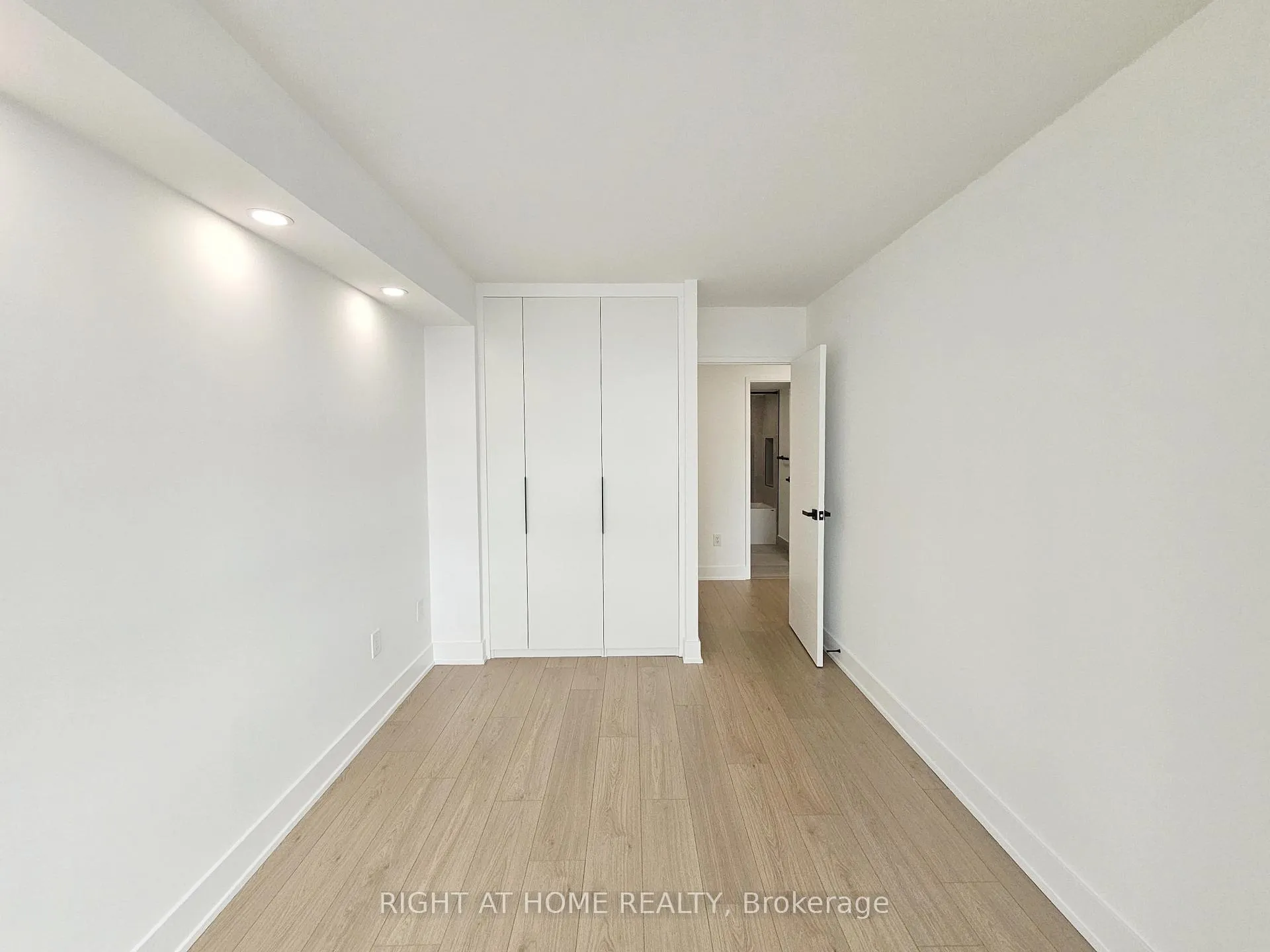 Photo 28 of Unit 512, 7460 Bathurst Street, Vaughan, Brownridge — HOMEH