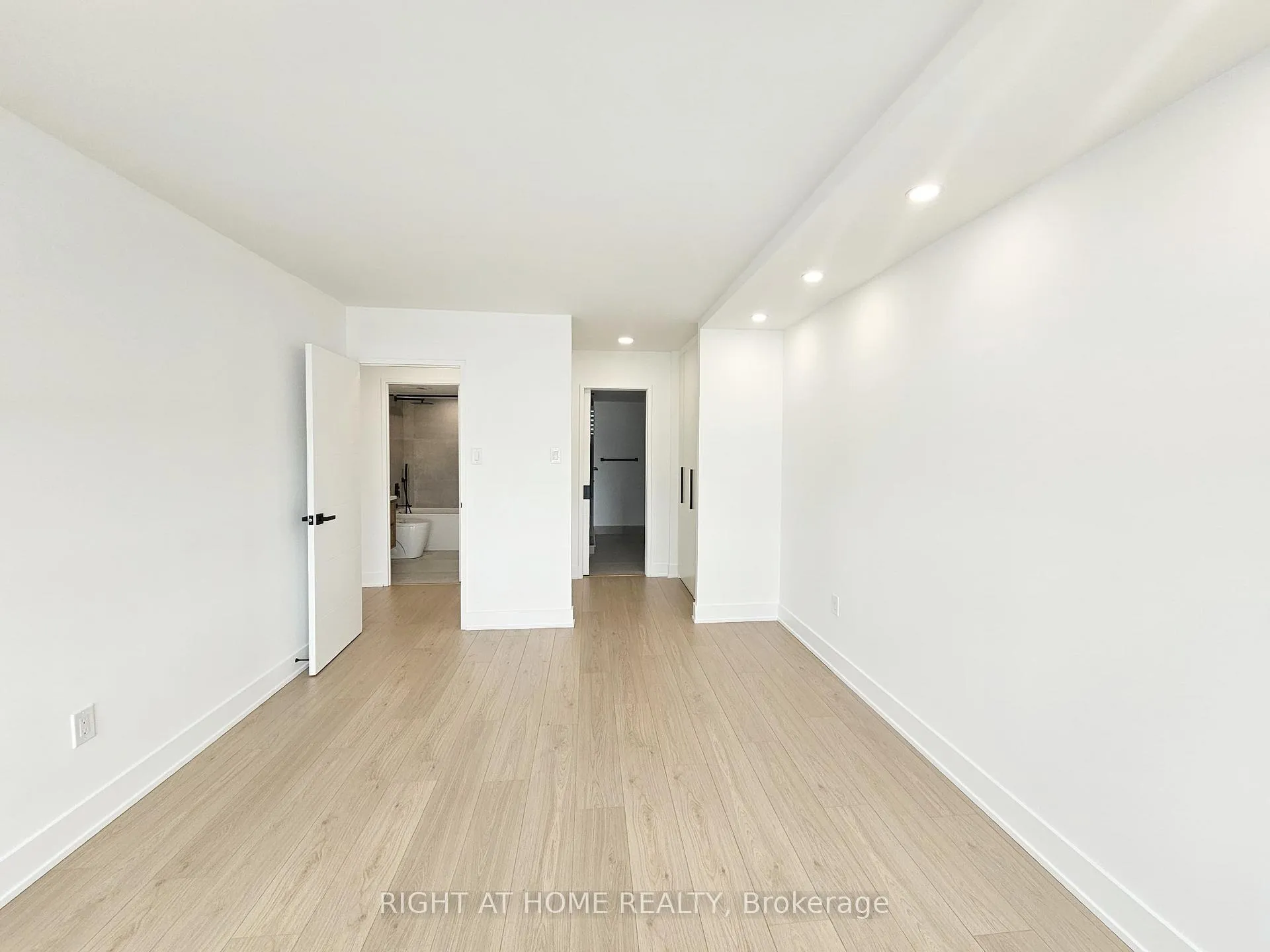 Photo 29 of Unit 512, 7460 Bathurst Street, Vaughan, Brownridge — HOMEH