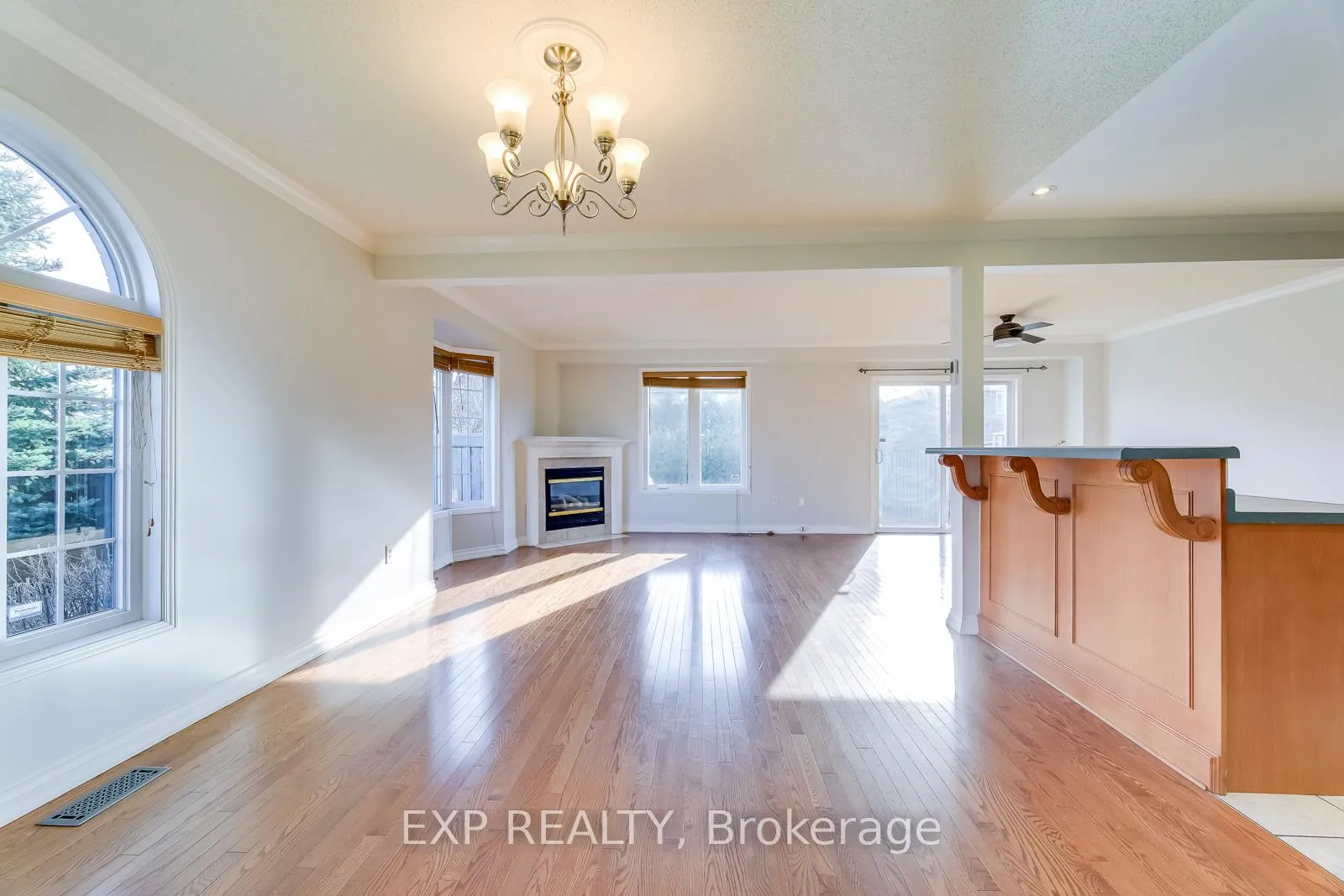 Photo 10 of 2376 Highcroft Road, Oakville, Westmount — HOMEH