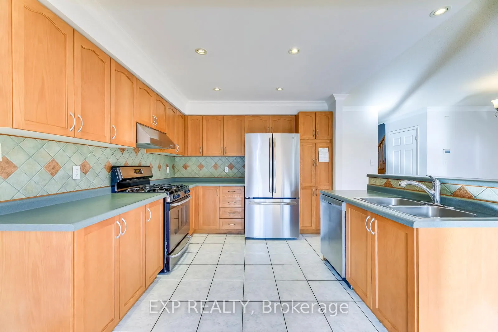Photo 16 of 2376 Highcroft Road, Oakville, Westmount — HOMEH