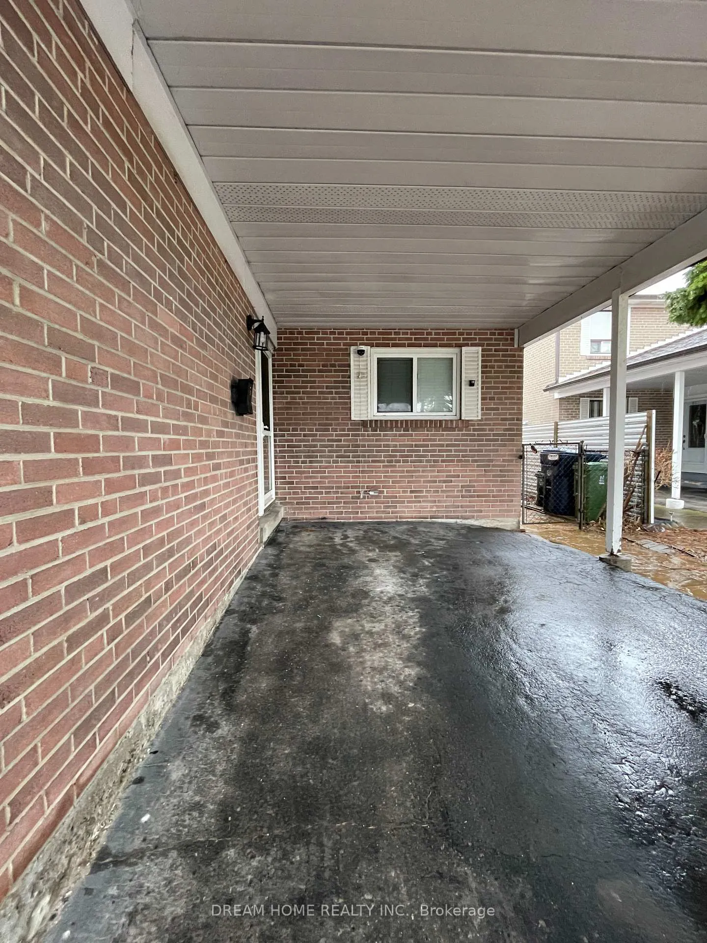 Photo 2 of 83 Painswick Crescent, North York, Pleasant View — HOMEH