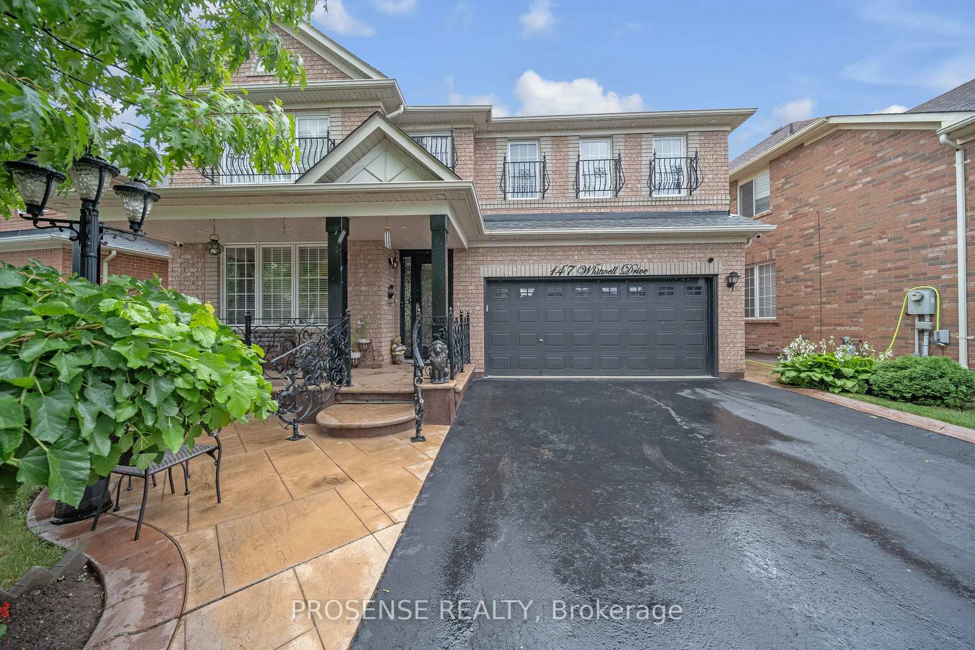Photo 3 of 147 Whitwell Drive, Brampton, Vales of Castlemore — HOMEH