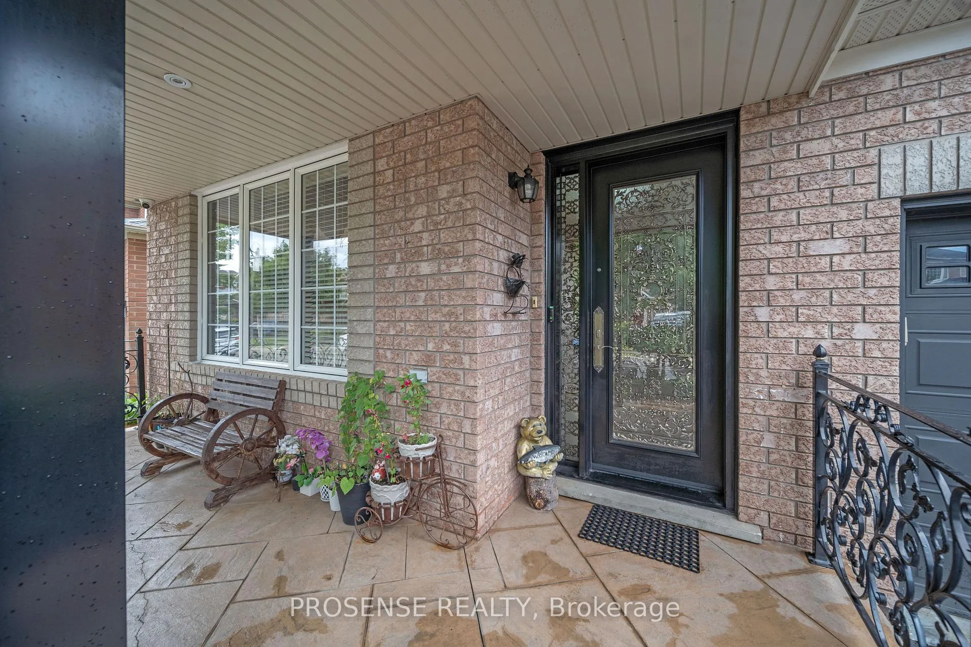 Photo 8 of 147 Whitwell Drive, Brampton, Vales of Castlemore — HOMEH