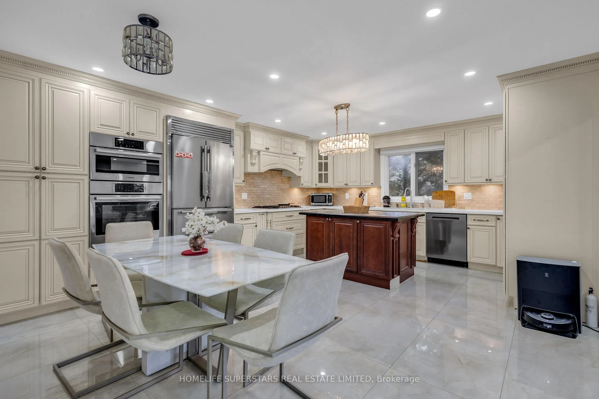 Photo 11 of 121 Professors Lake Parkway, Brampton, Northgate — HOMEH