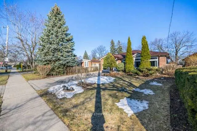 Photo 2 of 39 Deerford Road, North York, Don Valley Village — HOMEH