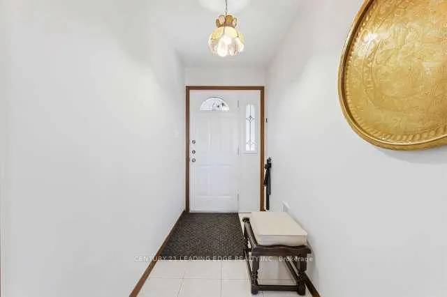 Photo 6 of 39 Deerford Road, North York, Don Valley Village — HOMEH