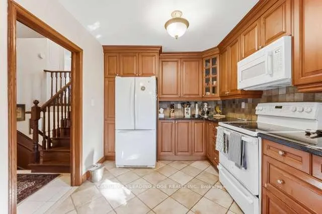 Photo 19 of 39 Deerford Road, North York, Don Valley Village — HOMEH