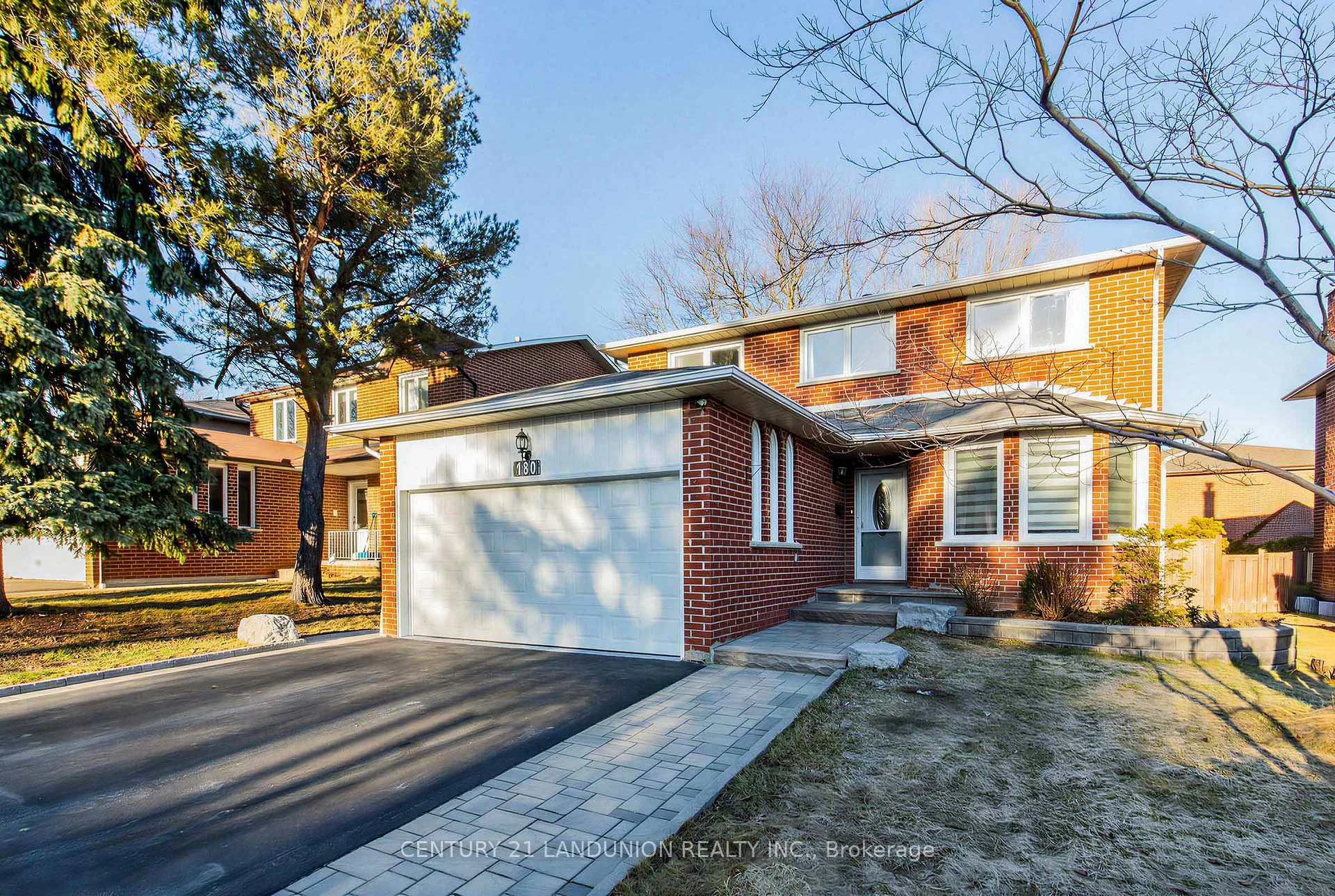 Photo 3 of 180 Willowbrook Road, Markham, Aileen-Willowbrook — HOMEH