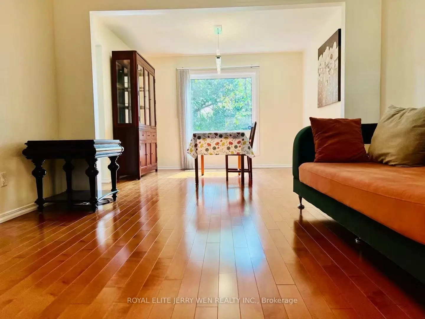 Photo 6 of 155 Green Bush Crescent, Vaughan, Crestwood-Springfarm-Yorkhill — HOMEH