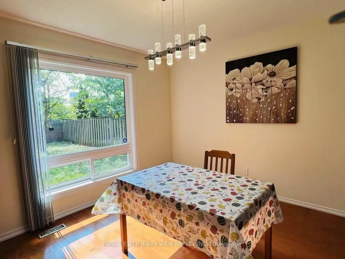 Photo 17 of 155 Green Bush Crescent, Vaughan, Crestwood-Springfarm-Yorkhill — HOMEH