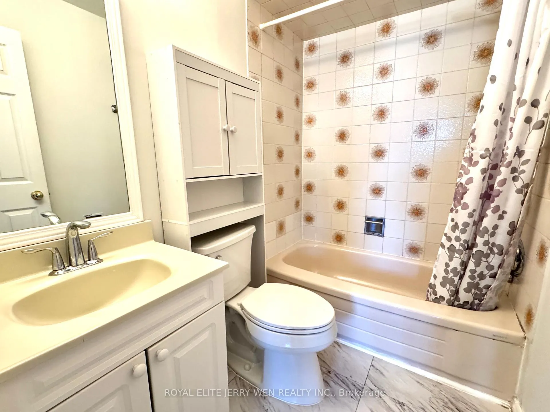 Photo 18 of 155 Green Bush Crescent, Vaughan, Crestwood-Springfarm-Yorkhill — HOMEH