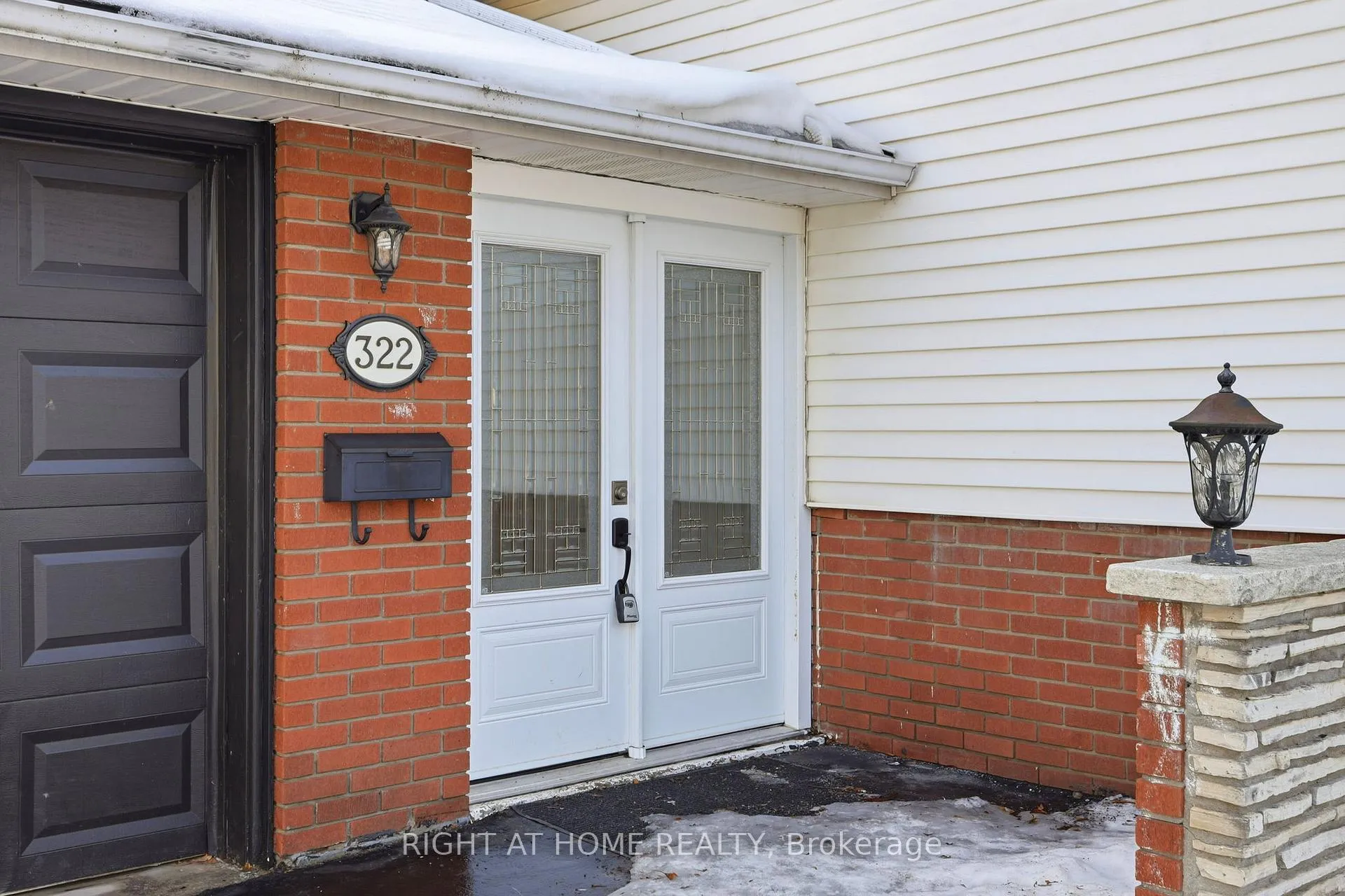 Photo 3 of 322 Melores Drive, Burlington, Appleby — HOMEH