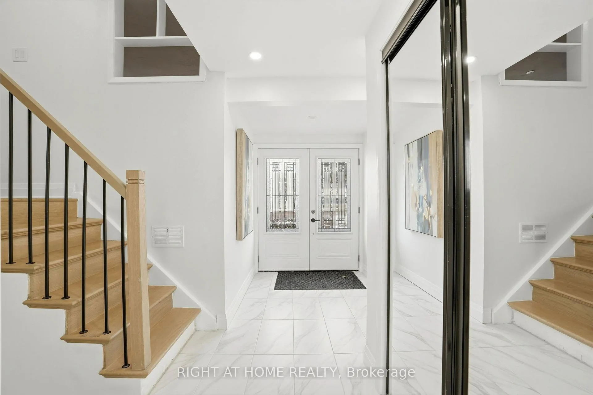 Photo 5 of 322 Melores Drive, Burlington, Appleby — HOMEH