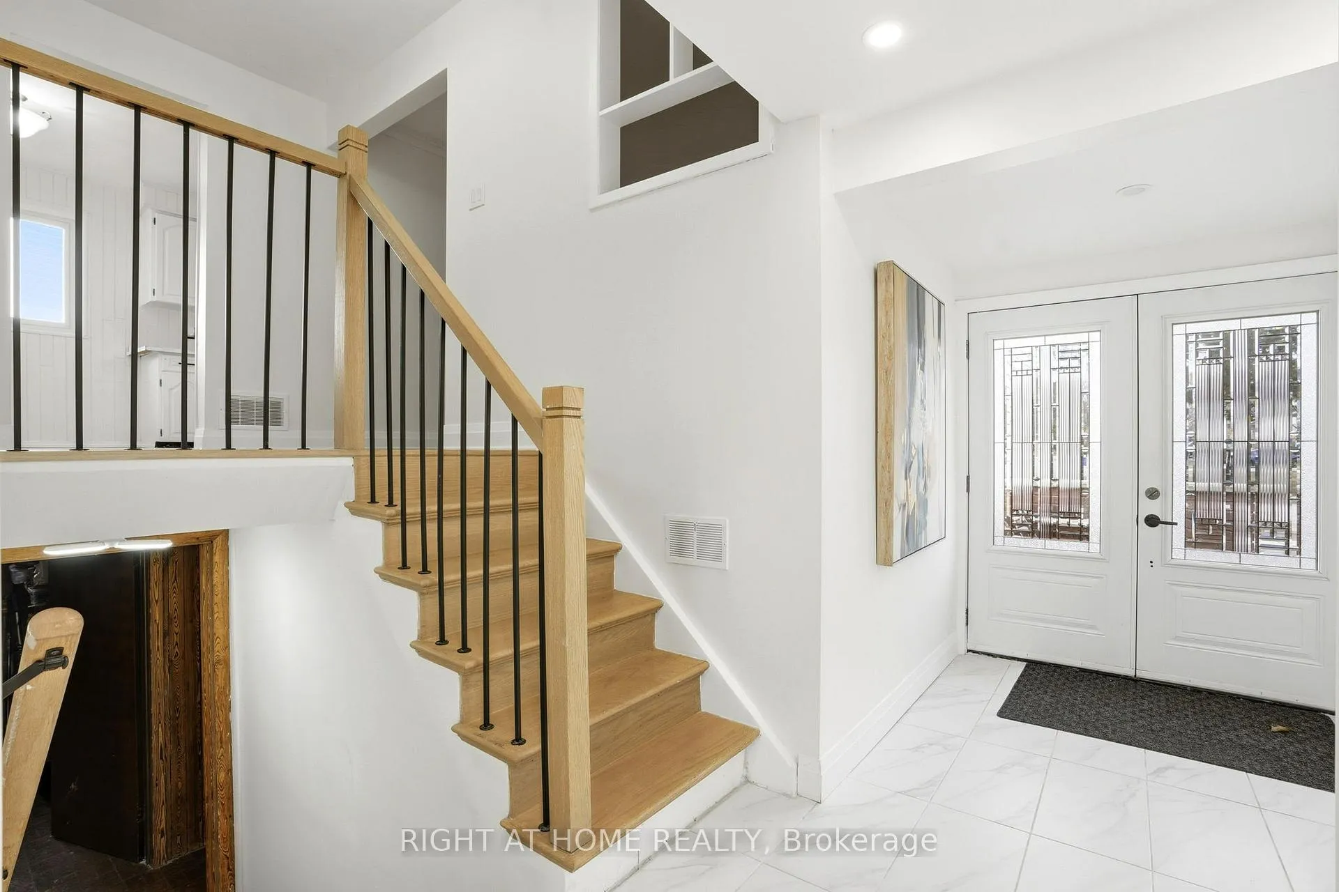 Photo 6 of 322 Melores Drive, Burlington, Appleby — HOMEH