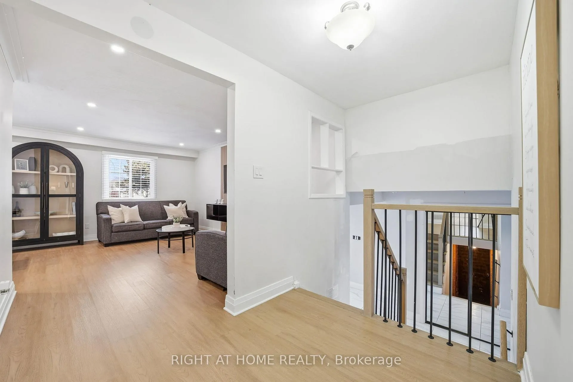 Photo 7 of 322 Melores Drive, Burlington, Appleby — HOMEH