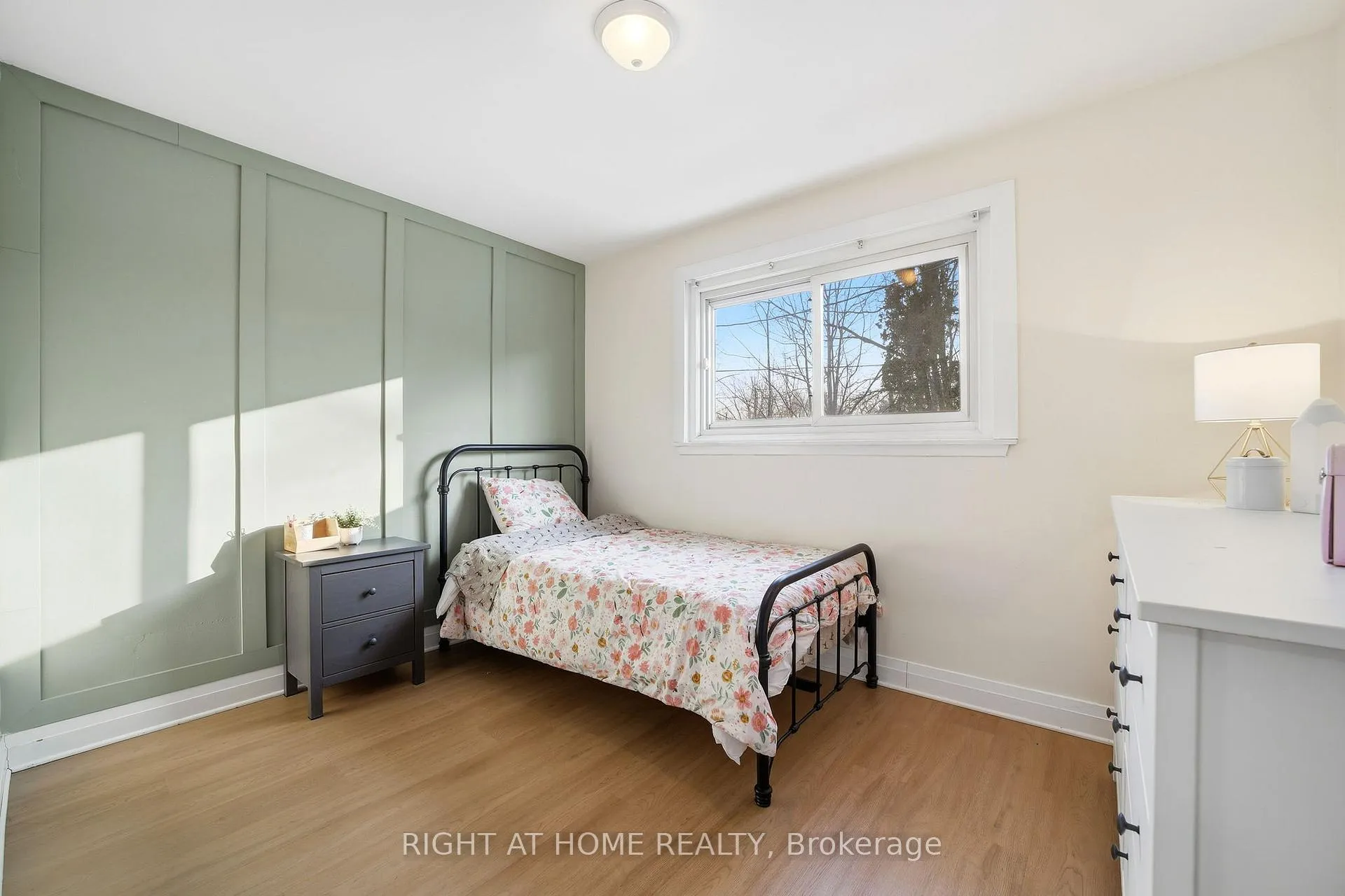 Photo 21 of 322 Melores Drive, Burlington, Appleby — HOMEH