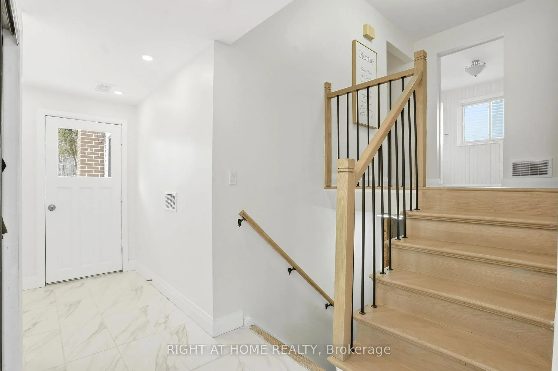 Photo 23 of 322 Melores Drive, Burlington, Appleby — HOMEH