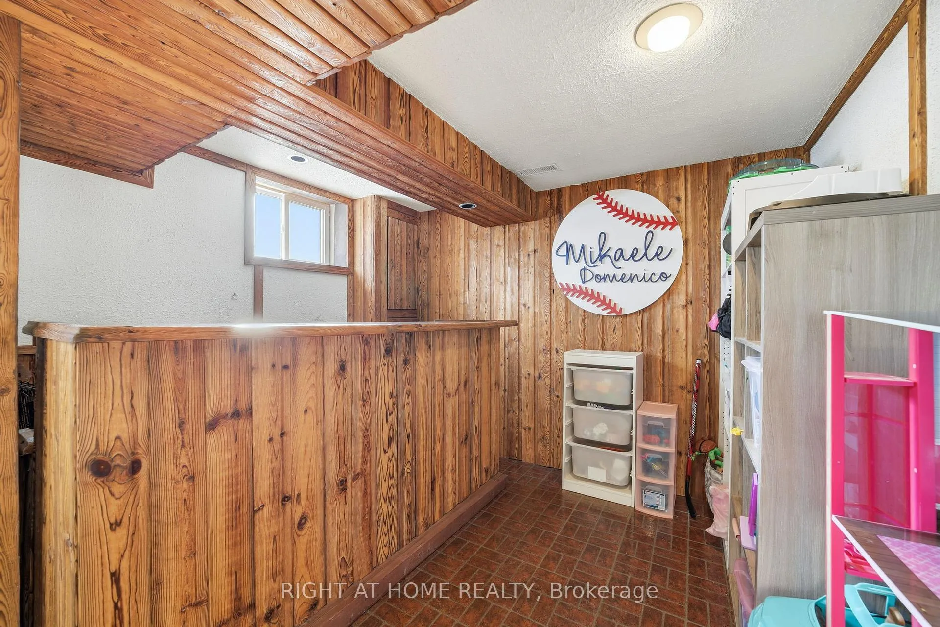 Photo 24 of 322 Melores Drive, Burlington, Appleby — HOMEH