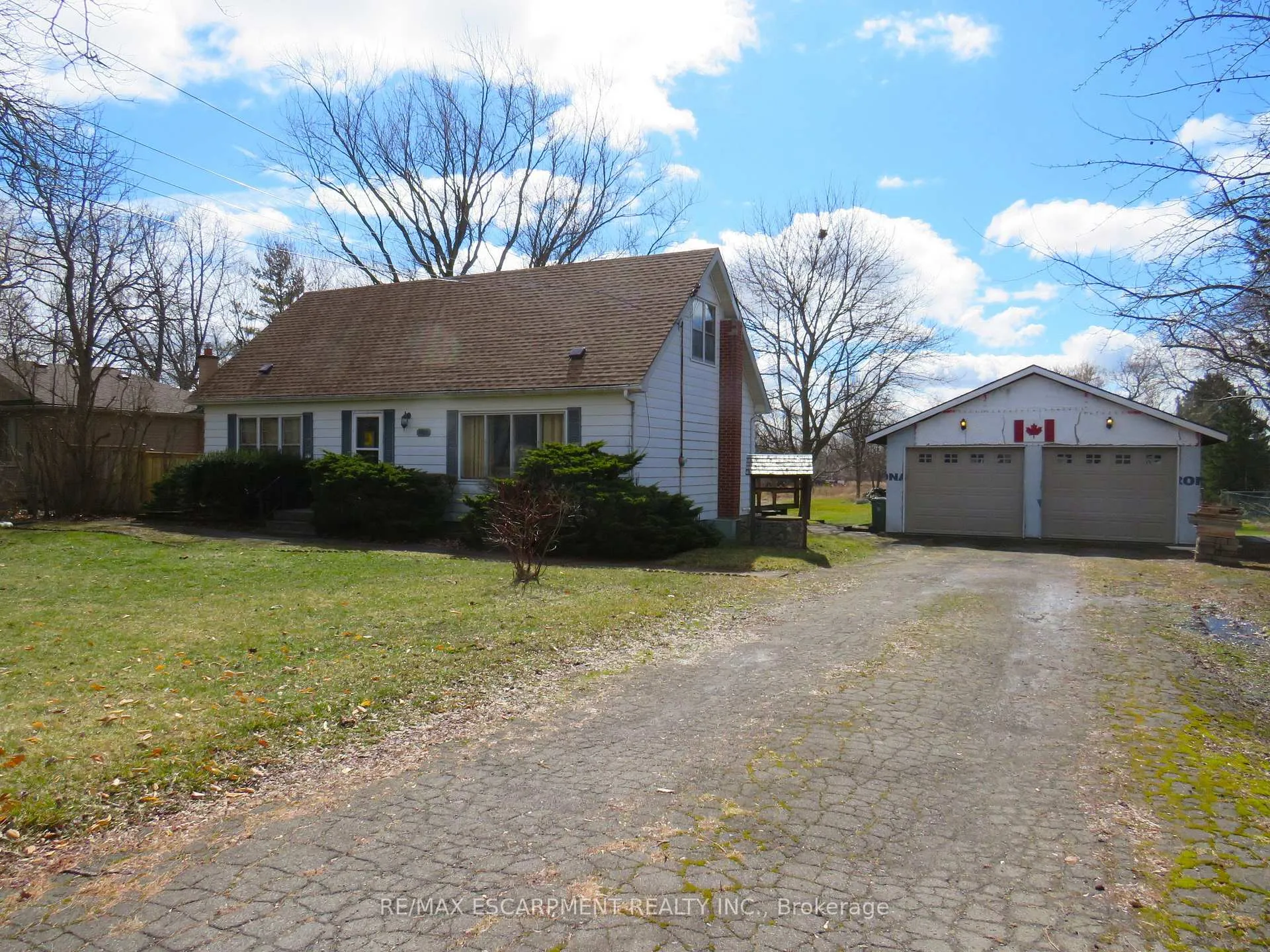 Front of 1103 Golf Club Road