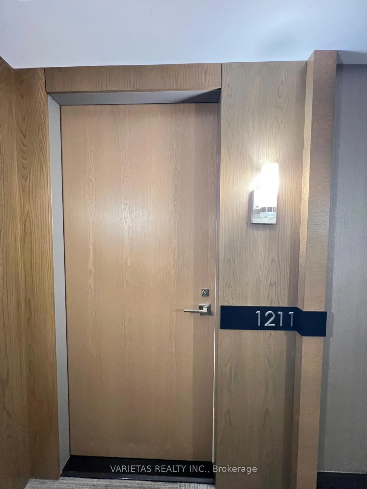 Photo 2 of Unit 1211, 18 Uptown Drive, Markham, Unionville — HOMEH
