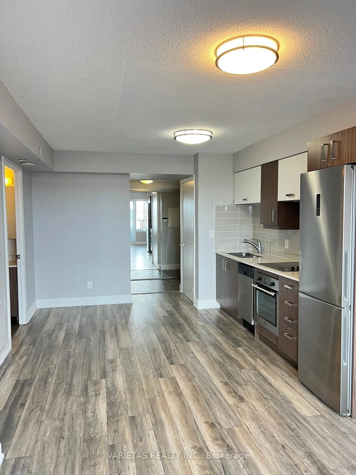 Photo 4 of Unit 1211, 18 Uptown Drive, Markham, Unionville — HOMEH