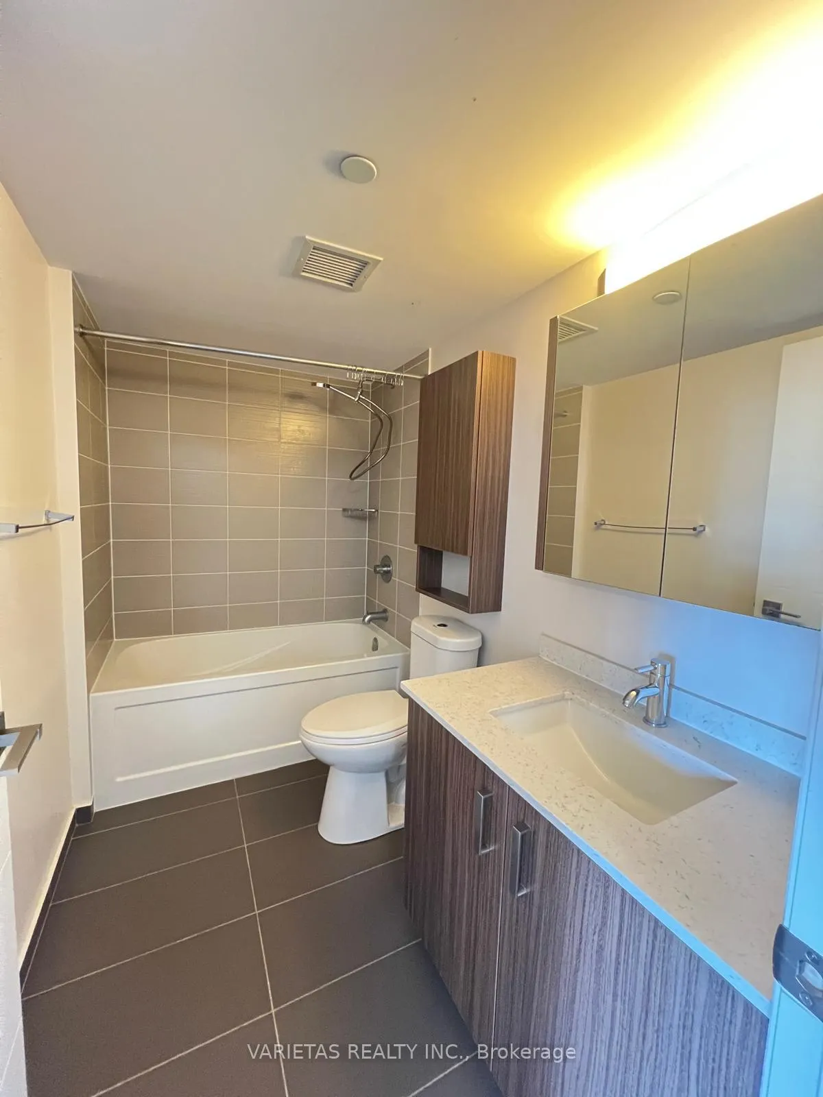 Photo 6 of Unit 1211, 18 Uptown Drive, Markham, Unionville — HOMEH