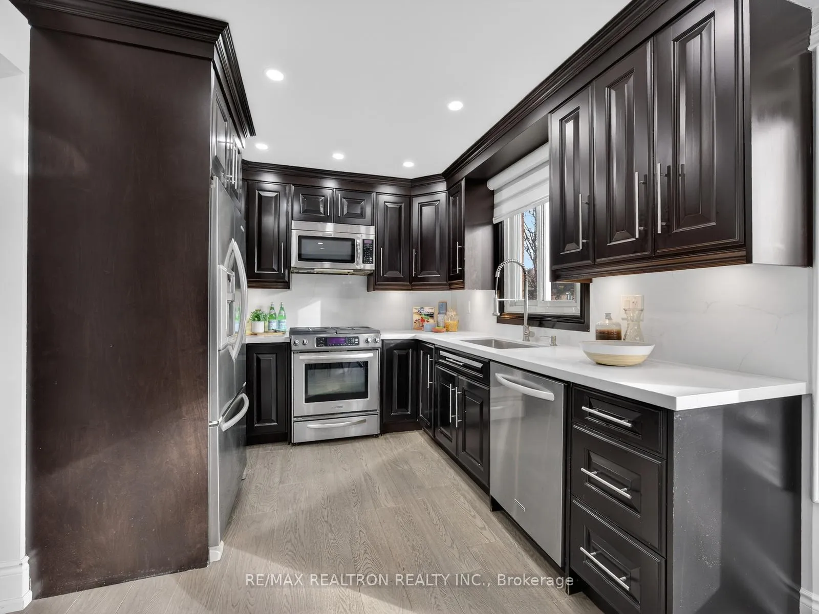 Photo 8 of 33 Ritchie Avenue, Ajax, Central — HOMEH