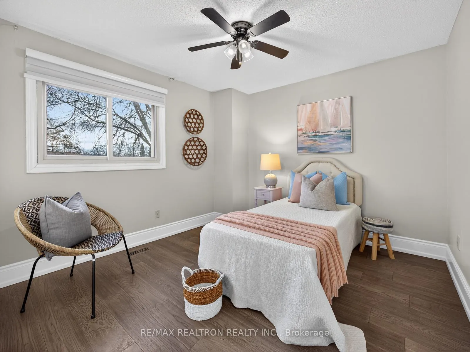 Photo 16 of 33 Ritchie Avenue, Ajax, Central — HOMEH