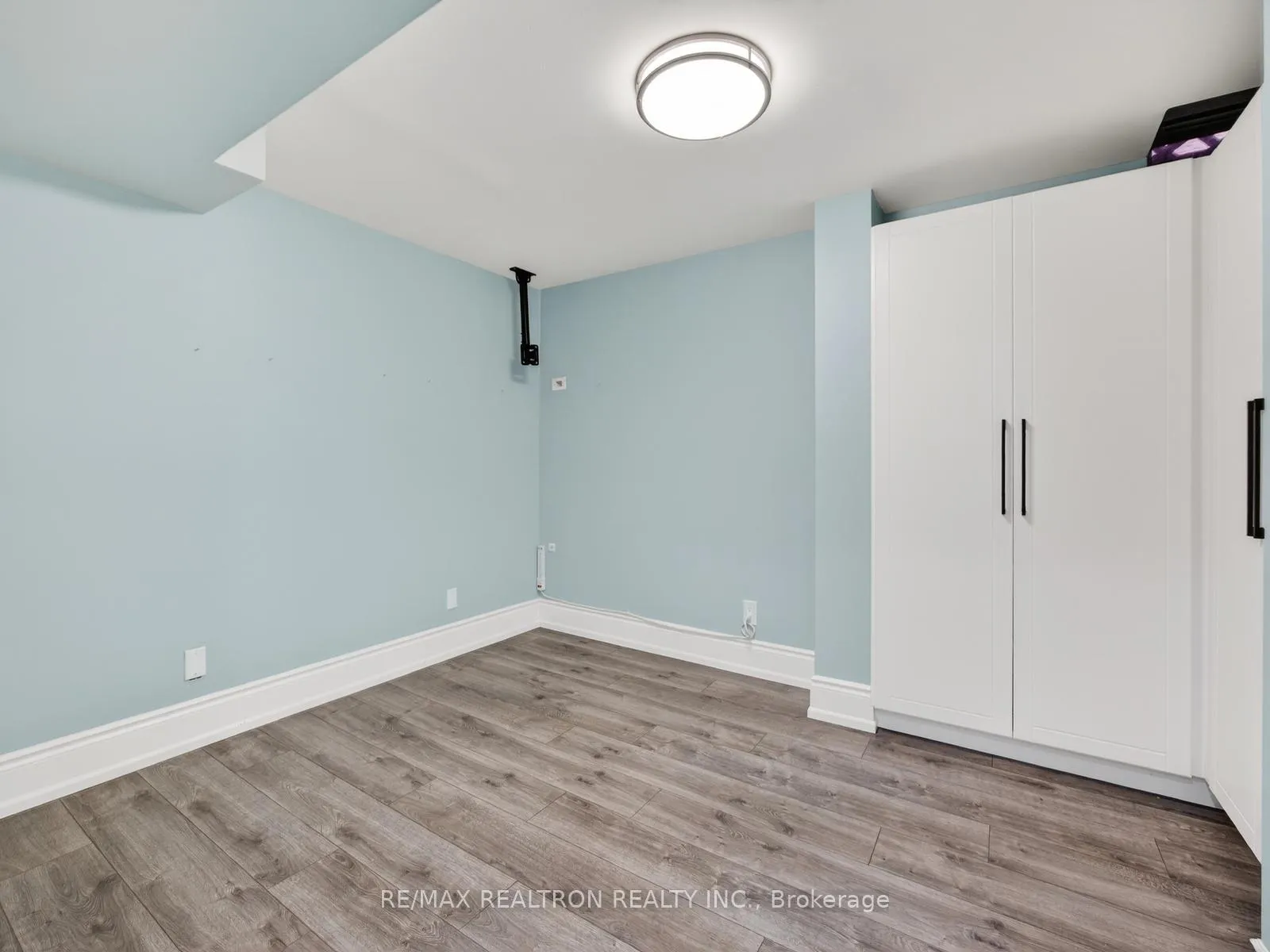 Photo 24 of 33 Ritchie Avenue, Ajax, Central — HOMEH