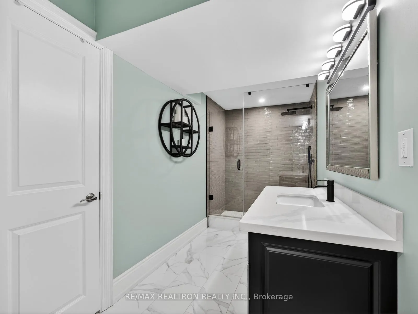 Photo 25 of 33 Ritchie Avenue, Ajax, Central — HOMEH
