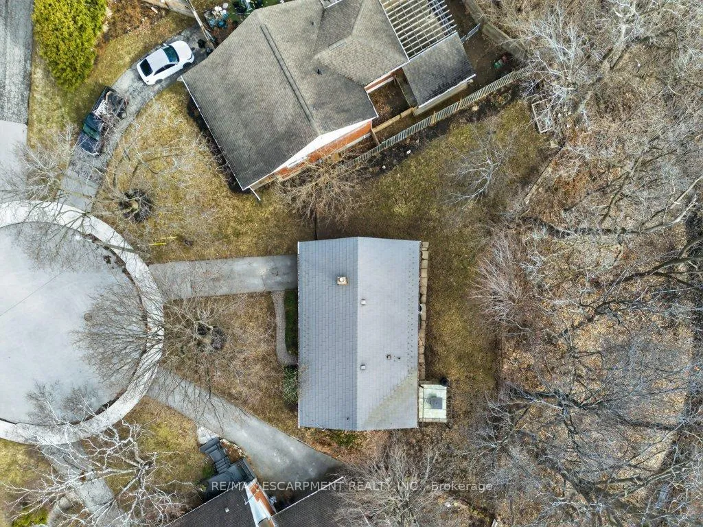 Photo 1 of 31 Dunning Court, Hamilton, Dundas — HOMEH