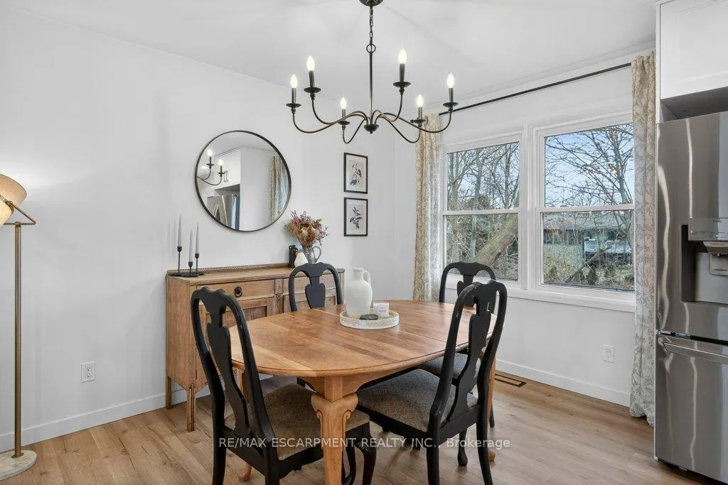Photo 17 of 31 Dunning Court, Hamilton, Dundas — HOMEH