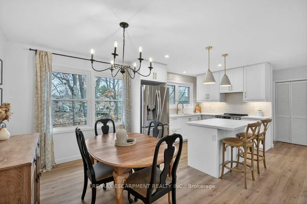 Photo 18 of 31 Dunning Court, Hamilton, Dundas — HOMEH