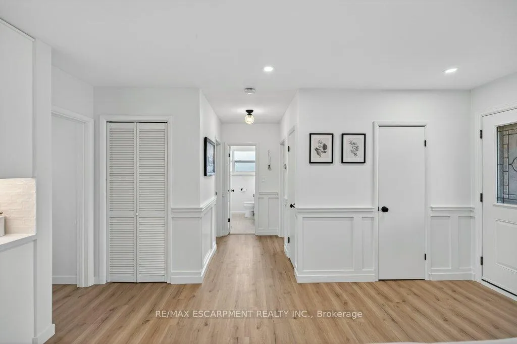 Photo 19 of 31 Dunning Court, Hamilton, Dundas — HOMEH