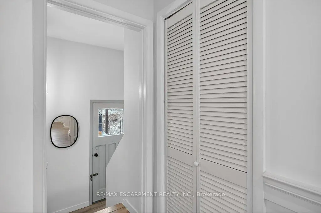 Photo 26 of 31 Dunning Court, Hamilton, Dundas — HOMEH