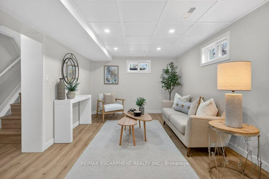 Photo 30 of 31 Dunning Court, Hamilton, Dundas — HOMEH