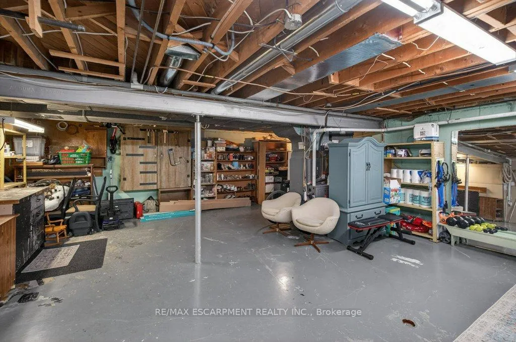 Photo 35 of 31 Dunning Court, Hamilton, Dundas — HOMEH