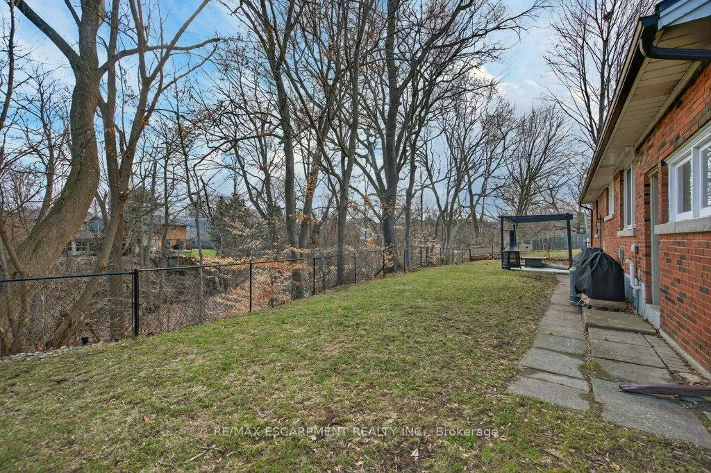 Photo 36 of 31 Dunning Court, Hamilton, Dundas — HOMEH