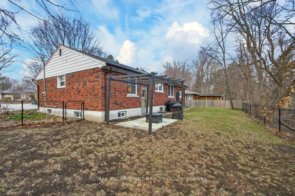 Photo 40 of 31 Dunning Court, Hamilton, Dundas — HOMEH