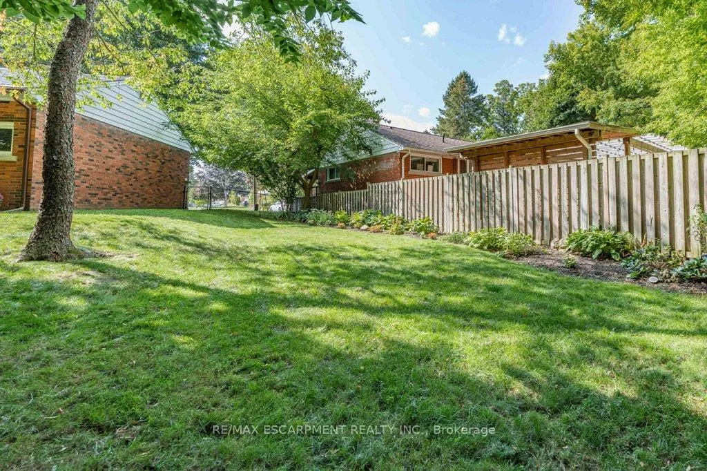 Photo 44 of 31 Dunning Court, Hamilton, Dundas — HOMEH