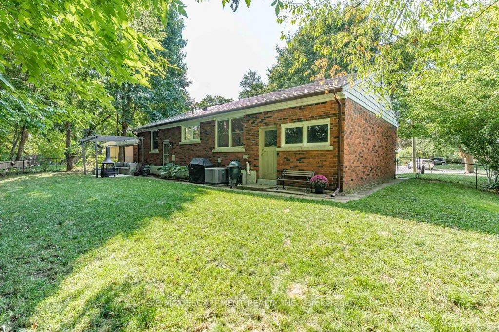 Photo 45 of 31 Dunning Court, Hamilton, Dundas — HOMEH