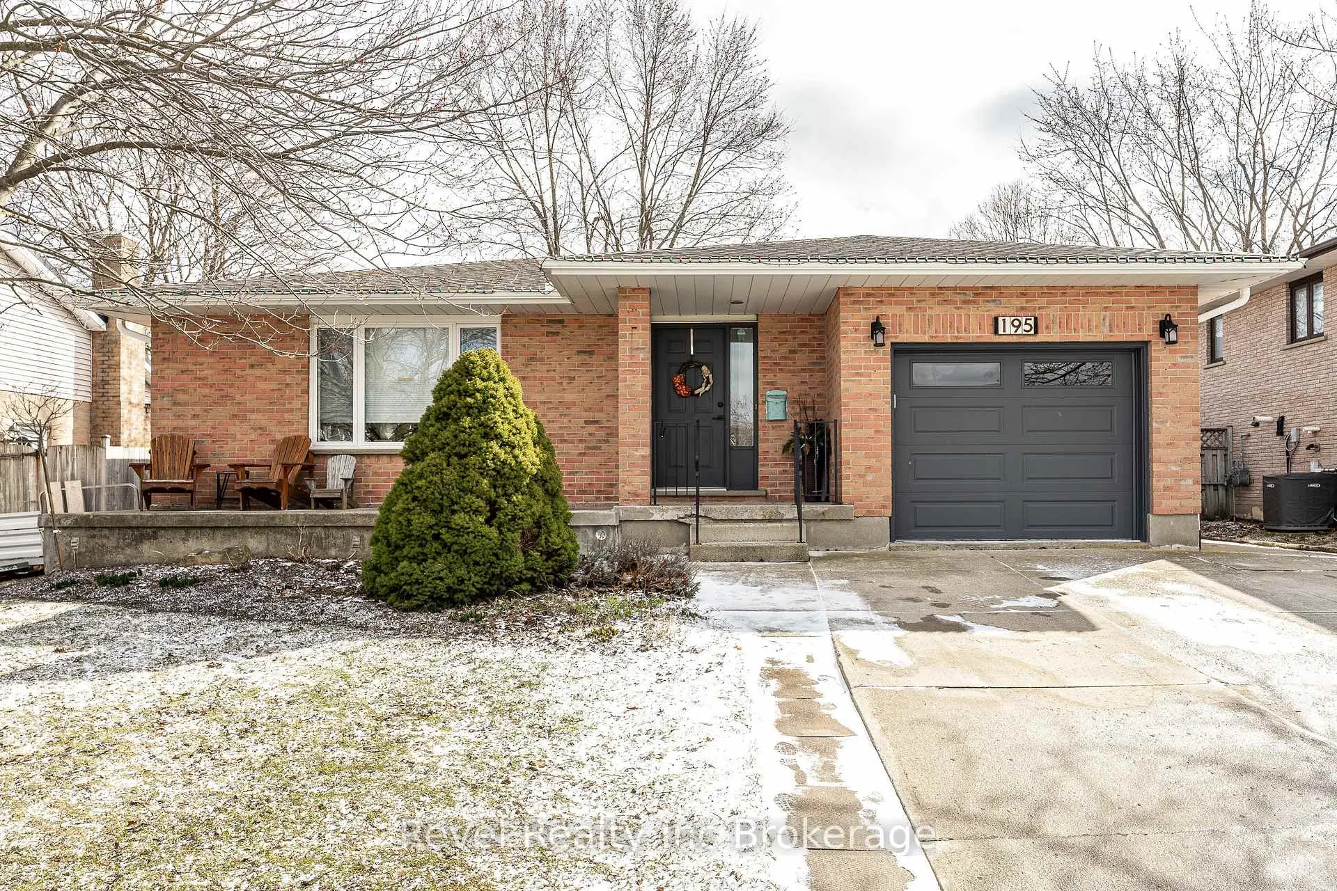 Photo 1 of 195 Freeland Drive, Stratford — HOMEH
