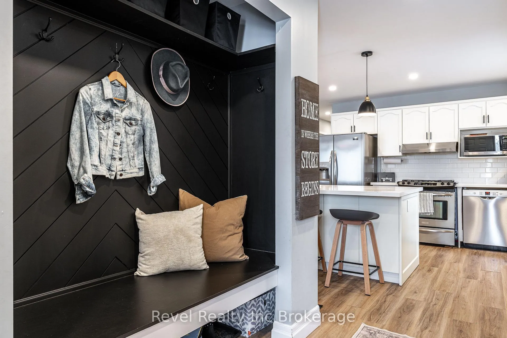Photo 3 of 195 Freeland Drive, Stratford — HOMEH