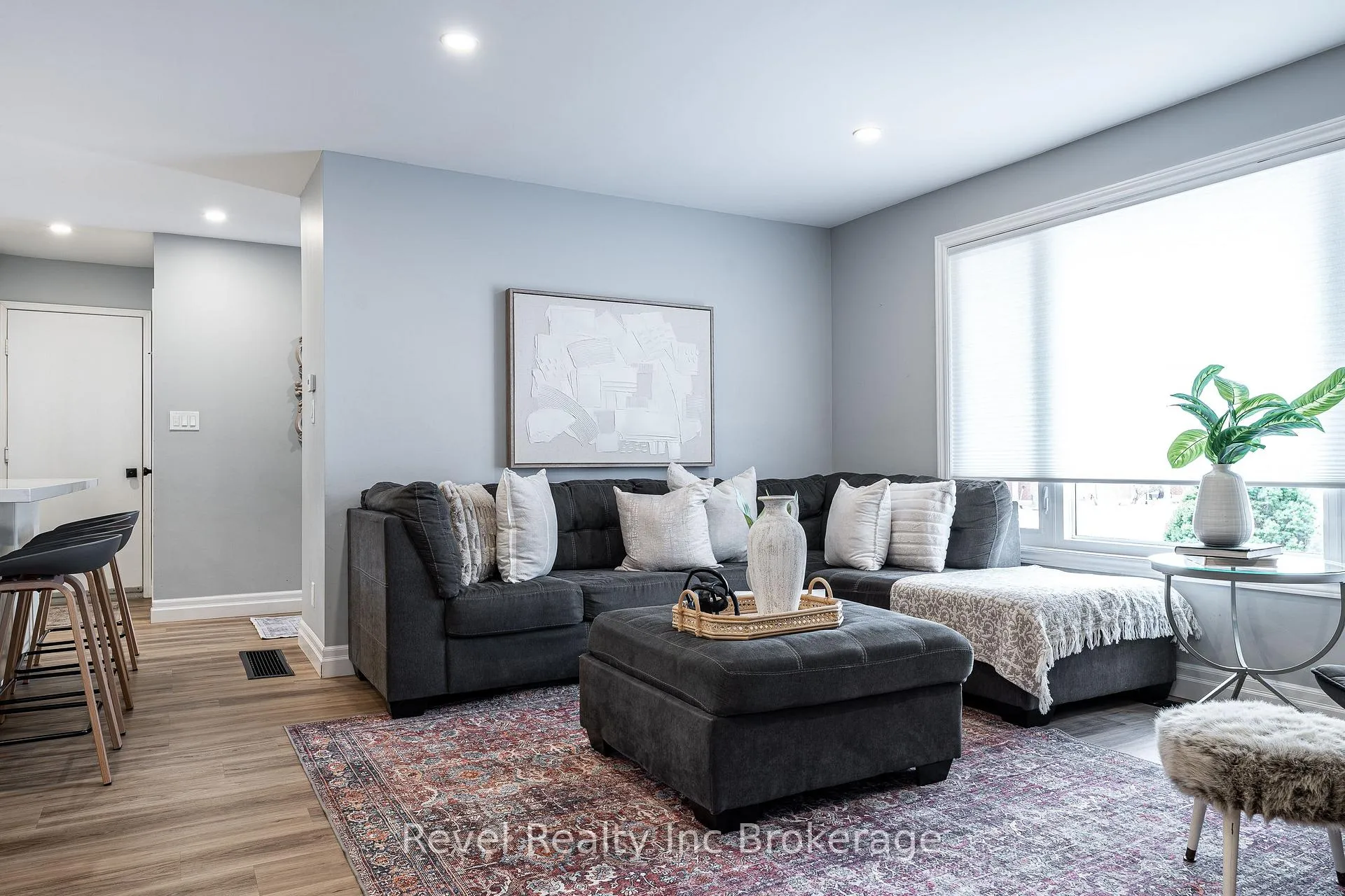 Photo 7 of 195 Freeland Drive, Stratford — HOMEH