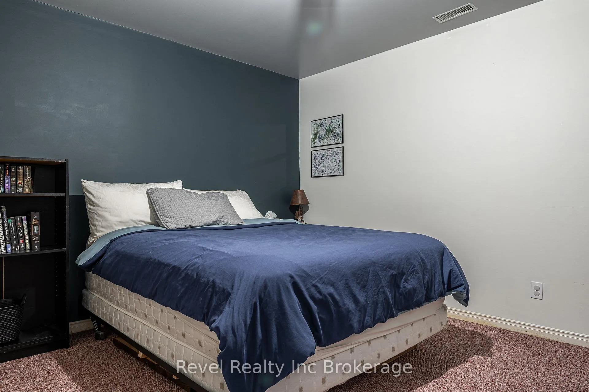 Photo 23 of 195 Freeland Drive, Stratford — HOMEH